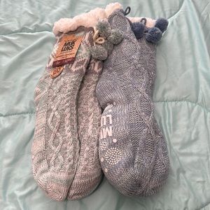 Muk Luks winter cozy socks